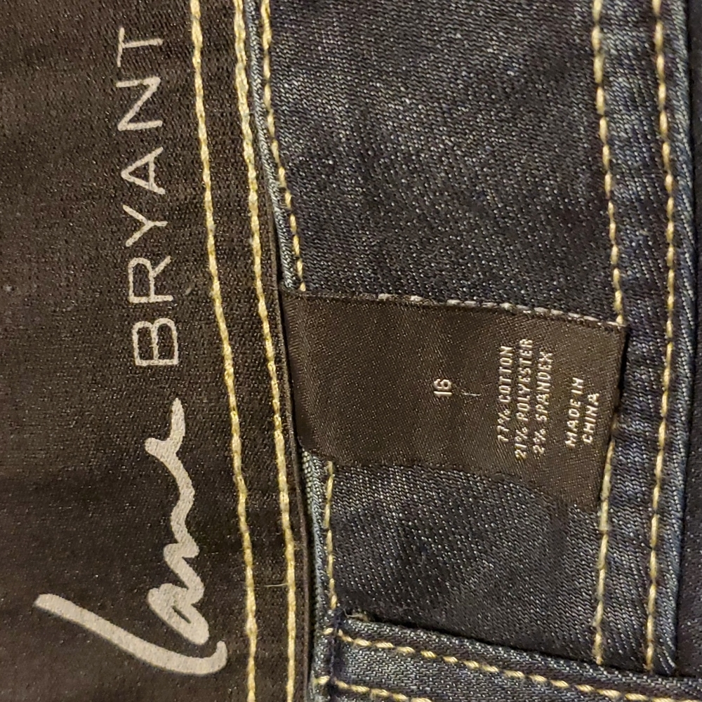 Lane Bryant SZ 18 dark,wash denim shorts,see pics,pockets front/back 21"